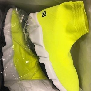 balenciaga kids size 33